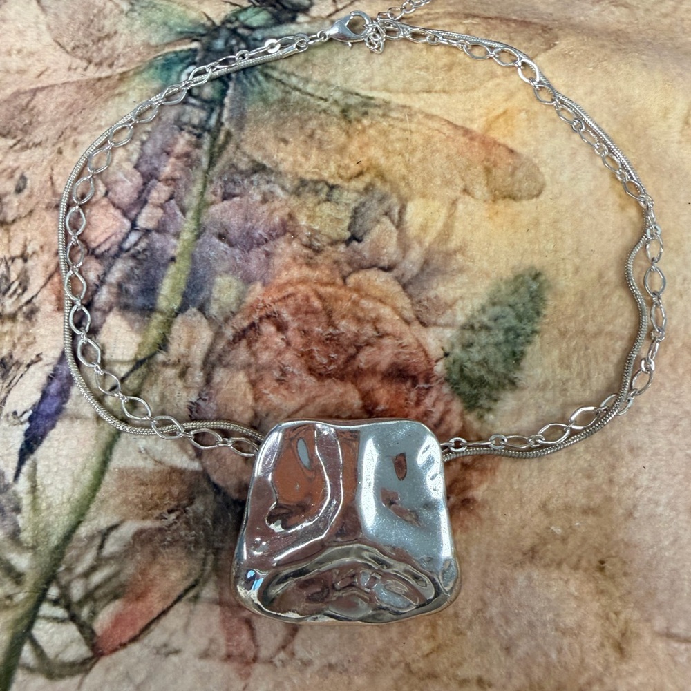 Elegant Silver Necklace